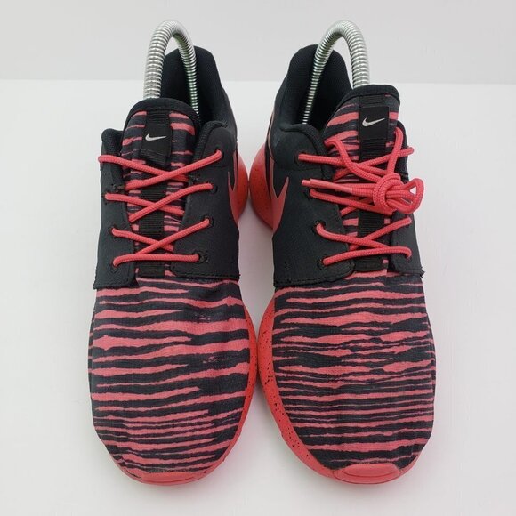 Nike ID Roshie Run One Womens Size 6.5 Red Black Striped Queen McKenzie Sneaker - Picture 5 of 8